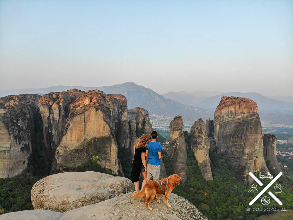 2129-vacaciones-perros-furgo-camper