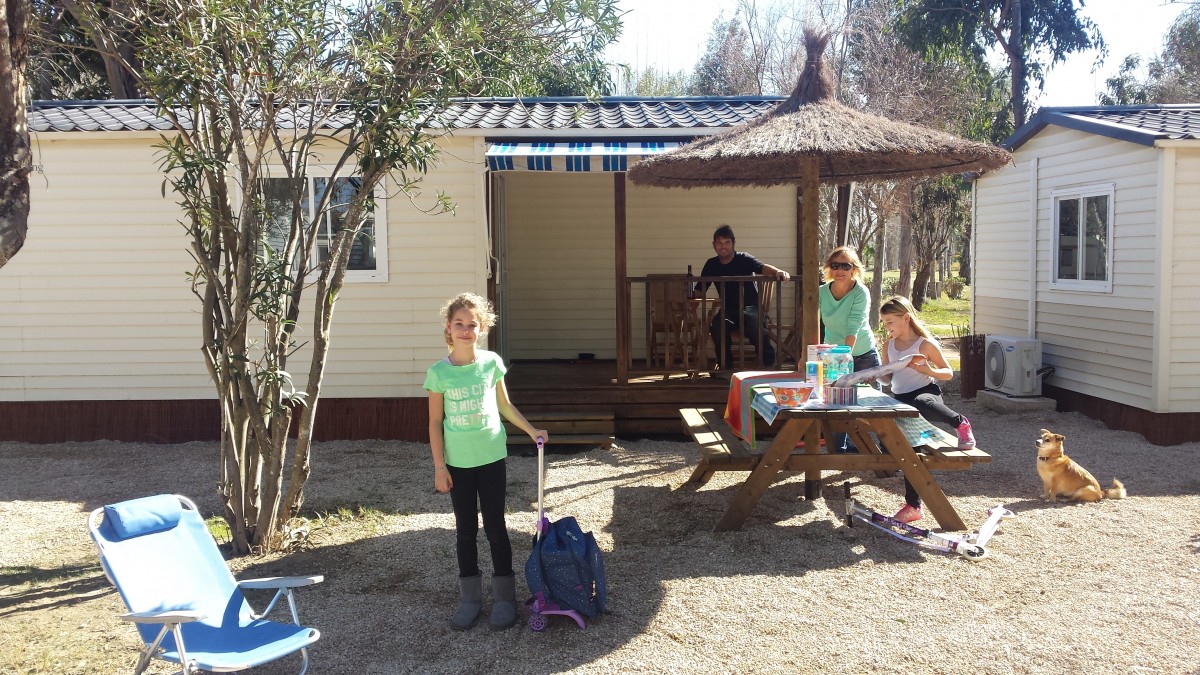 2139-camping-ampolla-playa-perros-costa-dorada